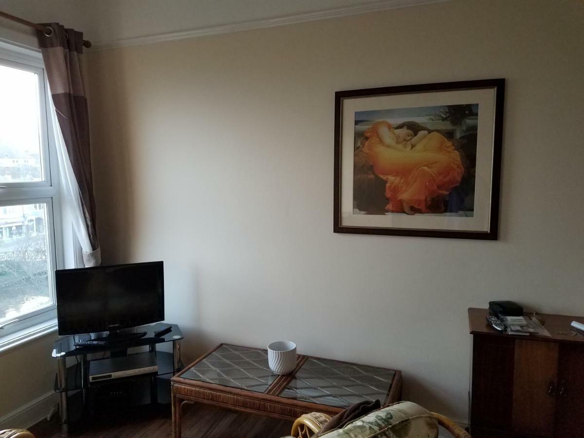 Sea View Apartment *